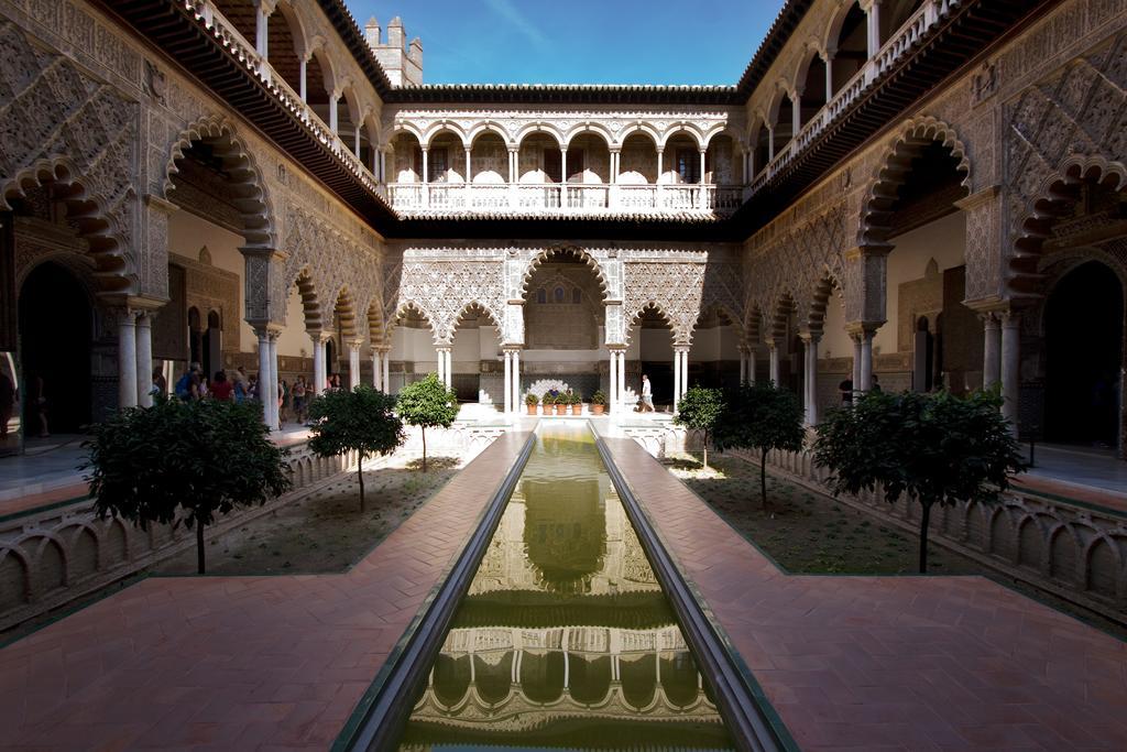 Apartamentos Mariscal Seville Exterior photo
