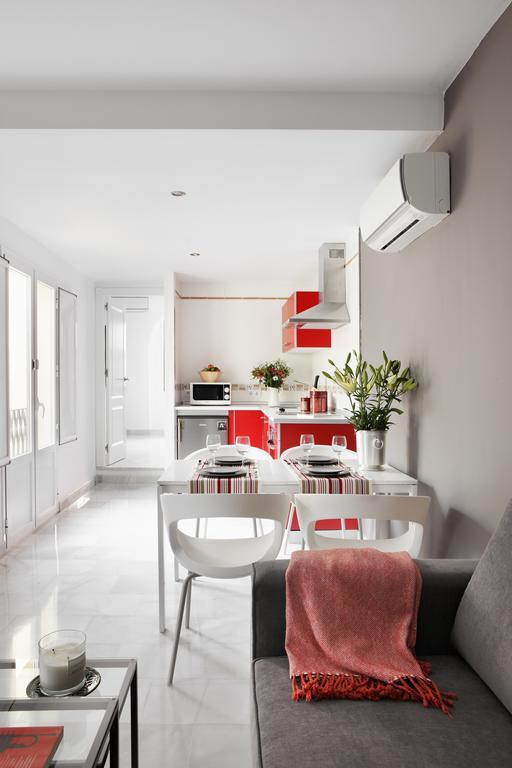 Apartamentos Mariscal Seville Exterior photo