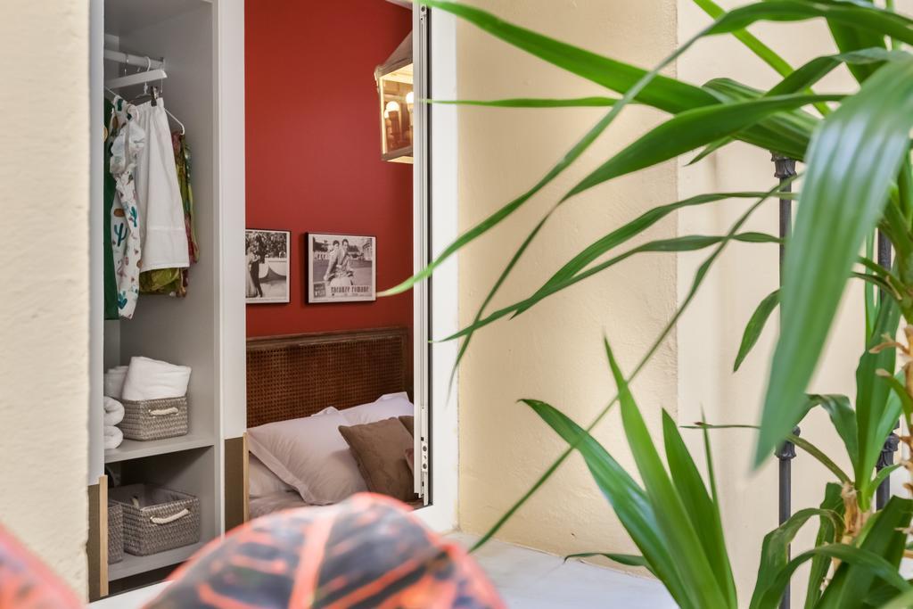 Apartamentos Mariscal Seville Exterior photo